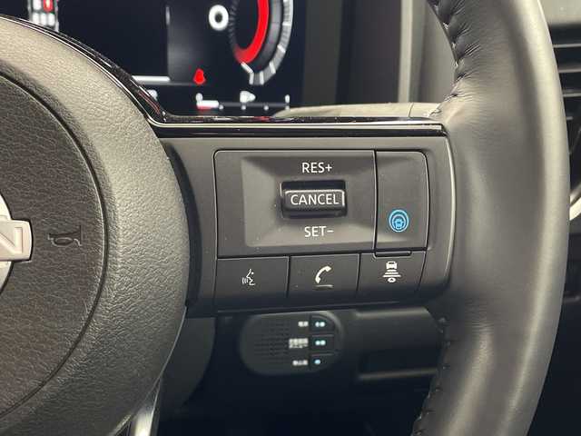 日産 エクストレイル X 兵庫県 2022(令4)年 2.6万km ダイヤモンドブラック ・プロパイロット/・ハンドル支援機能/・車線逸脱警報/・車線逸脱防止支援/・後側方車両検知警報/・後側方衝突防止支援/・前方衝突防止支援/・踏み間違い衝突防止支援/・標識認識機能/・ルート減速支援/・前後ソナー（移動物検知）/・後退時車両検知警報/・ふらつき警報/・レーダークルーズコントロール/・オートハイビーム/・デジタルインナーミラー/・12.3インチメーカーナビ＆フルセグ＆BT＆USB/・アラウンドビューモニター/・純正前後ドライブレコーダー/・ステアリングリモコン/・ステアリングヒーター/・前席シートヒーター/・ビルトインETC2.0/・スマートキー/・プッシュスタート/・AC100V/・電子パーキング/・オートホールド/・LEDヘッドライト/・オートライト/・フロアマット/・社外18インチアルミホイール