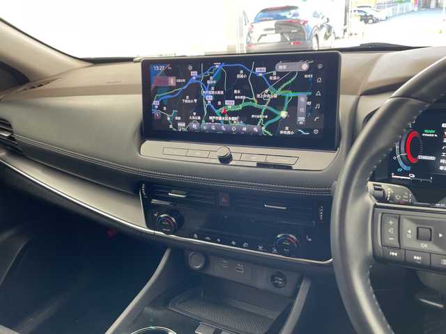 日産 エクストレイル X 兵庫県 2022(令4)年 2.6万km ダイヤモンドブラック ・プロパイロット/・ハンドル支援機能/・車線逸脱警報/・車線逸脱防止支援/・後側方車両検知警報/・後側方衝突防止支援/・前方衝突防止支援/・踏み間違い衝突防止支援/・標識認識機能/・ルート減速支援/・前後ソナー（移動物検知）/・後退時車両検知警報/・ふらつき警報/・レーダークルーズコントロール/・オートハイビーム/・デジタルインナーミラー/・12.3インチメーカーナビ＆フルセグ＆BT＆USB/・アラウンドビューモニター/・純正前後ドライブレコーダー/・ステアリングリモコン/・ステアリングヒーター/・前席シートヒーター/・ビルトインETC2.0/・スマートキー/・プッシュスタート/・AC100V/・電子パーキング/・オートホールド/・LEDヘッドライト/・オートライト/・フロアマット/・社外18インチアルミホイール