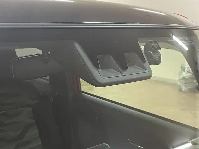 ダイハツ タフト G ダーククロムベンチャー 道央・札幌 2024(令6)年 0.3万km コンパーノレッド ワンオーナー/4WD/スマートアシスト/・衝突軽減ブレーキ/・横滑り防止/・レーンキープアシスト/・オートマチックハイビーム/純正SDナビ/フルセグTV/CD/DVD/Bluetooth/SD/USB/TVキャンセラー/バックカメラ/ガラスルーフ/シートヒーター（D/N）/電動パーキングブレーキ/パーキングソナー/ドライブレコーダー/LEDヘッドライト/LEDフォグランプ/ステアリングリモコン/純正フロアマット/純正ドアバイザー/スマートキー×2/純正エンジンスターター/保証書/取扱説明書