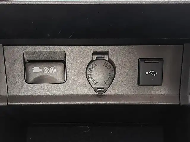 トヨタ アルファードハイブリット SR Cパッケージ 東京都 2021(令3)年 2.3万km ホワイトパールクリスタルシャイン 純正メーカーオプション１０．５インチナビ/（CD/DVD/BT/フルセグ/USB)/ＪＢＬサウンド/パノラミックビューモニター/サンルーフ/三眼ＬＥＤヘッドライト/ＡＣ１００Ｖ/Toyota Safety Sense/・プリクラッシュセーフティ/・レーントレーシングアシスト/・レーダークルーズコントロール/・オートマチックハイビーム/・アダプティブハイビームシステム/・ブラインドスポットモニター/・パーキングアシスト/合皮シート/パワーシート（運転席/助手席/2列目席）/シートメモリー/シートヒーター/シートベンチレーション/オットマン/デジタルインナーミラー/ビルトインＥＴＣ2.0/パワーバックドア/ナノイー/純正フロアマット/純正17インチAW