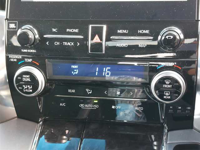 トヨタ アルファードハイブリット SR Cパッケージ 東京都 2021(令3)年 2.3万km ホワイトパールクリスタルシャイン 純正メーカーオプション１０．５インチナビ/（CD/DVD/BT/フルセグ/USB)/ＪＢＬサウンド/パノラミックビューモニター/サンルーフ/三眼ＬＥＤヘッドライト/ＡＣ１００Ｖ/Toyota Safety Sense/・プリクラッシュセーフティ/・レーントレーシングアシスト/・レーダークルーズコントロール/・オートマチックハイビーム/・アダプティブハイビームシステム/・ブラインドスポットモニター/・パーキングアシスト/合皮シート/パワーシート（運転席/助手席/2列目席）/シートメモリー/シートヒーター/シートベンチレーション/オットマン/デジタルインナーミラー/ビルトインＥＴＣ2.0/パワーバックドア/ナノイー/純正フロアマット/純正17インチAW