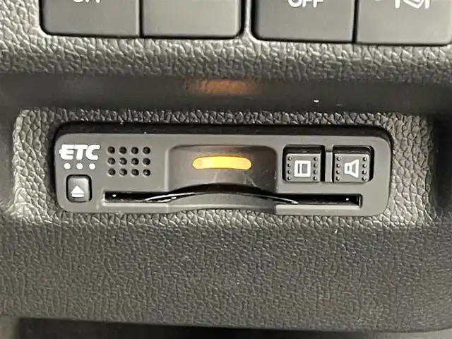 ホンダ フリード クロスター ホンダセンシング 埼玉県 2020(令2)年 5.7万km クリスタルブラックパール 純正９インチナビ　バックカメラ　ビルトインＥＴＣ　前後ドライブレコーダー　ホンダセンシング　アダプティブクルーズコントロール　シートヒーター　ハーフレザー　純正アルミホイール　オートライト　ＬＥＤ