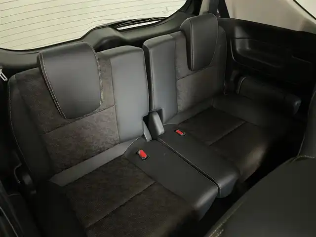 ホンダ フリード クロスター ホンダセンシング 埼玉県 2020(令2)年 5.7万km クリスタルブラックパール 純正９インチナビ　バックカメラ　ビルトインＥＴＣ　前後ドライブレコーダー　ホンダセンシング　アダプティブクルーズコントロール　シートヒーター　ハーフレザー　純正アルミホイール　オートライト　ＬＥＤ