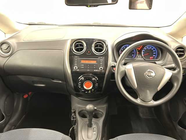 日産 ノート XVセレ +セーフ 道央・札幌 2014(平26)年 5万km ダークメタルグレー /純正CDオーディオ//前後ドライブレコーダー//フォグランプ//横滑り防止装置//レーンキープアシスト//衝突被害軽減システム//パワーステアリング//パワーウィンドウ//純正ドアバイザー//社外アルミホイール14インチ//純正LEDライト//コーナーセンサー//ダブルエアバック//アイドリングストップ//スマートキー//スペアキー1本//エンジンスタートボタン//純正フロアマット//オートエアコン