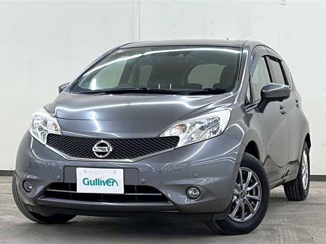 日産 ノート XVセレ +セーフ 道央・札幌 2014(平26)年 5万km ダークメタルグレー /純正CDオーディオ//前後ドライブレコーダー//フォグランプ//横滑り防止装置//レーンキープアシスト//衝突被害軽減システム//パワーステアリング//パワーウィンドウ//純正ドアバイザー//社外アルミホイール14インチ//純正LEDライト//コーナーセンサー//ダブルエアバック//アイドリングストップ//スマートキー//スペアキー1本//エンジンスタートボタン//純正フロアマット//オートエアコン