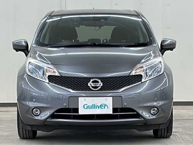 日産 ノート XVセレ +セーフ 道央・札幌 2014(平26)年 5万km ダークメタルグレー /純正CDオーディオ//前後ドライブレコーダー//フォグランプ//横滑り防止装置//レーンキープアシスト//衝突被害軽減システム//パワーステアリング//パワーウィンドウ//純正ドアバイザー//社外アルミホイール14インチ//純正LEDライト//コーナーセンサー//ダブルエアバック//アイドリングストップ//スマートキー//スペアキー1本//エンジンスタートボタン//純正フロアマット//オートエアコン