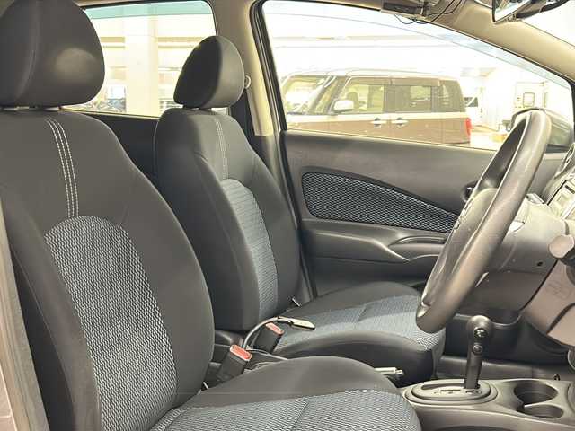 日産 ノート XVセレ +セーフ 道央・札幌 2014(平26)年 5万km ダークメタルグレー /純正CDオーディオ//前後ドライブレコーダー//フォグランプ//横滑り防止装置//レーンキープアシスト//衝突被害軽減システム//パワーステアリング//パワーウィンドウ//純正ドアバイザー//社外アルミホイール14インチ//純正LEDライト//コーナーセンサー//ダブルエアバック//アイドリングストップ//スマートキー//スペアキー1本//エンジンスタートボタン//純正フロアマット//オートエアコン
