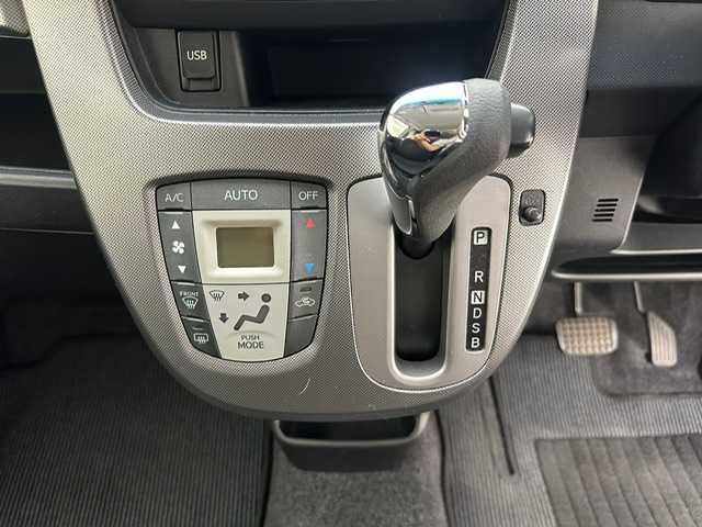 ダイハツ ムーヴ カスタム X LTD SA 兵庫県 2013(平25)年 6.1万km タングステングレーM 純正メモリナビ/ワンセグ CD USB/バックカメラ/ETC/衝突軽減ブレーキ/LEDヘッドライト/オートライト/ecoIDLE/純正フロアマット/純正ドアバイザー/純正14インチアルミホイール/プッシュスタート/スマートキー/スペアキー