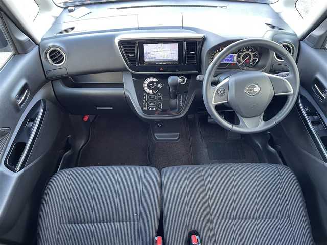 日産 デイズ ルークス ハイウェイスター Xターボ 滋賀県 2017(平29)年 6.3万km ブラック ガソリン/2WD(FF)/CVT/片側パワースライド/7インチ純正ナビ【AVIC-ZH77】/(FM/AM/CD/DVD/フルセグ/Bluetooth)/ドライブレコーダー/ETC/アラウンドビューモニター/バックカメラ/プリクラッシュブレーキアシスト	/踏み間違い防止アシスト/ディスプレイ付自動防眩ルームミラー/電動格納ミラー/アイドリングストップ	/革巻きステアリング/ステアリングスイッチ/オートライト/LEDヘッドライト/フロントフォグ/オートハイビーム/フルオートエアコン/プッシュスタート/スマートキー/純正フロアマット/ドアバイザー