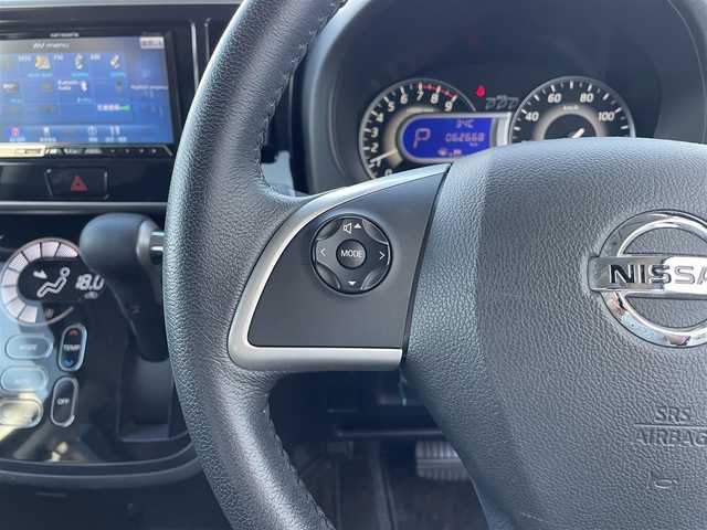 日産 デイズ ルークス ハイウェイスター Xターボ 滋賀県 2017(平29)年 6.3万km ブラック ガソリン/2WD(FF)/CVT/片側パワースライド/7インチ純正ナビ【AVIC-ZH77】/(FM/AM/CD/DVD/フルセグ/Bluetooth)/ドライブレコーダー/ETC/アラウンドビューモニター/バックカメラ/プリクラッシュブレーキアシスト	/踏み間違い防止アシスト/ディスプレイ付自動防眩ルームミラー/電動格納ミラー/アイドリングストップ	/革巻きステアリング/ステアリングスイッチ/オートライト/LEDヘッドライト/フロントフォグ/オートハイビーム/フルオートエアコン/プッシュスタート/スマートキー/純正フロアマット/ドアバイザー
