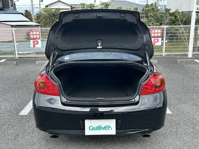 日産 スカイライン 250GT 静岡県 2010(平22)年 6.8万km スーパーブラック ユーザー買取車両/純正ナビ/【AM/FM/CD/TV】/社外19インチAW/ローダウン/MTモード付AT/SNOWモード/バックカメラ/左サイドカメラ/ETC/USB入力端子/純正フロアマット/パワーシート/ハーフレザーシート/横滑り防止装置/VDCモード/保証書/取扱説明書