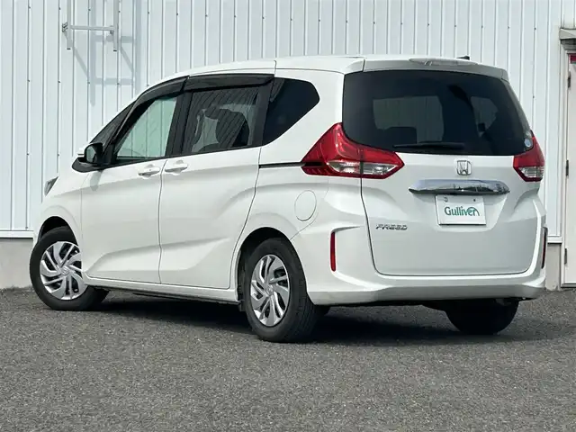 ホンダ フリード G ホンダセンシング 熊本県 2018(平30)年 8万km ホワイトオーキッドパール 純正SDナビDTV/・CD/DVD/SD/BT/フルセグ/バックカメラ/両側パワースライドドア/ドライブレコーダー/LEDライト/ビルトインETC/ウィンカードアミラー/ステアリングリモコン/ACC/ホンダセンシング/・衝突軽減ブレーキ/・誤発進抑制機能/・歩行者事故低減ステアリング/・路外逸脱抑制機能/・アダプティブクルーズコントロール/木目調パネル/マット/バイザー/スマートキー/保証書/取説/スマートキー