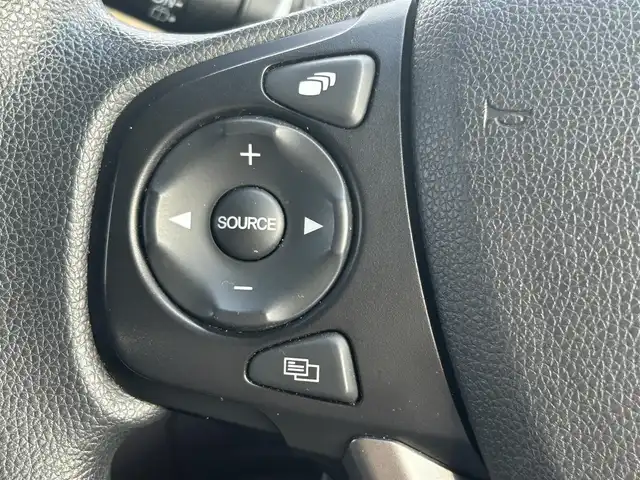 ホンダ フリード G ホンダセンシング 熊本県 2018(平30)年 8万km ホワイトオーキッドパール 純正SDナビDTV/・CD/DVD/SD/BT/フルセグ/バックカメラ/両側パワースライドドア/ドライブレコーダー/LEDライト/ビルトインETC/ウィンカードアミラー/ステアリングリモコン/ACC/ホンダセンシング/・衝突軽減ブレーキ/・誤発進抑制機能/・歩行者事故低減ステアリング/・路外逸脱抑制機能/・アダプティブクルーズコントロール/木目調パネル/マット/バイザー/スマートキー/保証書/取説/スマートキー