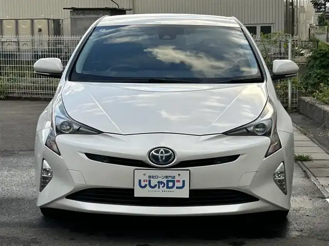 トヨタ プリウス Sセーフティプラス 福島県 2017(平29)年 13.7万km ホワイトパールクリスタルシャイン (株)IDOMが運営する【じしゃロン福島店】の自社ローン専用車両になります。こちらは現金またはオートローンご利用時の価格です。自社ローンご希望の方は別途その旨お申付け下さい/純正ナビ/フルセグテレビ/クルーズコントロール/オートハイビーム/運転モード切替/ETC/ステアリングリモコン/コーナーセンサー