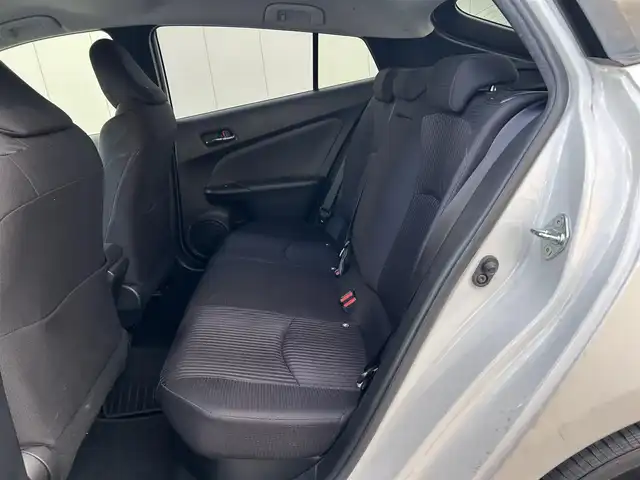 トヨタ プリウス Sセーフティプラス 福島県 2017(平29)年 13.7万km ホワイトパールクリスタルシャイン (株)IDOMが運営する【じしゃロン福島店】の自社ローン専用車両になります。こちらは現金またはオートローンご利用時の価格です。自社ローンご希望の方は別途その旨お申付け下さい/純正ナビ/フルセグテレビ/クルーズコントロール/オートハイビーム/運転モード切替/ETC/ステアリングリモコン/コーナーセンサー