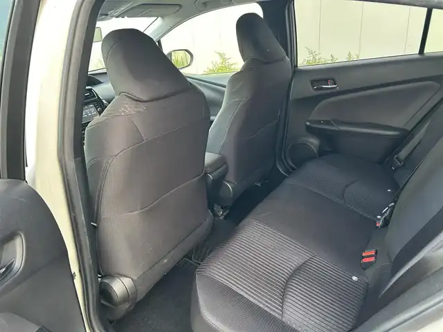 トヨタ プリウス Sセーフティプラス 福島県 2017(平29)年 13.7万km ホワイトパールクリスタルシャイン (株)IDOMが運営する【じしゃロン福島店】の自社ローン専用車両になります。こちらは現金またはオートローンご利用時の価格です。自社ローンご希望の方は別途その旨お申付け下さい/純正ナビ/フルセグテレビ/クルーズコントロール/オートハイビーム/運転モード切替/ETC/ステアリングリモコン/コーナーセンサー