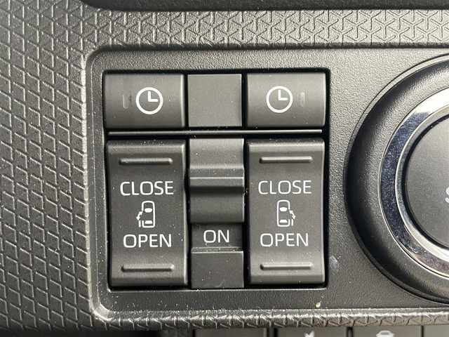 ダイハツ タント カスタム RS 岡山県 2024(令6)年 0.6万km ブラックマイカメタリック/ファイアークォーツレッドメタリック 2トーン バックカメラ/SDナビ/【CD/DVD/BT/フルセグTV】/型番：CN-RE06WD/ツートーンカラー/オーディオレス/ターボ/両側パワースライドドア/ハーフレザーシート/前席シートヒーター/LEDヘッドライト/ETC/衝突軽減ブレーキ/オートハイビーム/コーナーセンサー/レーンキープアシスト/オートブレーキホールド/アイドリングストップ/純正15インチアルミホイール/スマートキー/プッシュスタート