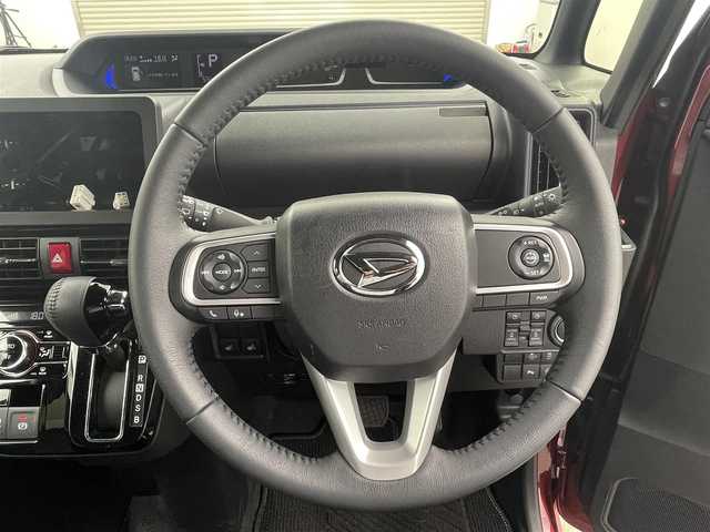 ダイハツ タント カスタム RS 岡山県 2024(令6)年 0.6万km ブラックマイカメタリック/ファイアークォーツレッドメタリック 2トーン バックカメラ/SDナビ/【CD/DVD/BT/フルセグTV】/型番：CN-RE06WD/ツートーンカラー/オーディオレス/ターボ/両側パワースライドドア/ハーフレザーシート/前席シートヒーター/LEDヘッドライト/ETC/衝突軽減ブレーキ/オートハイビーム/コーナーセンサー/レーンキープアシスト/オートブレーキホールド/アイドリングストップ/純正15インチアルミホイール/スマートキー/プッシュスタート