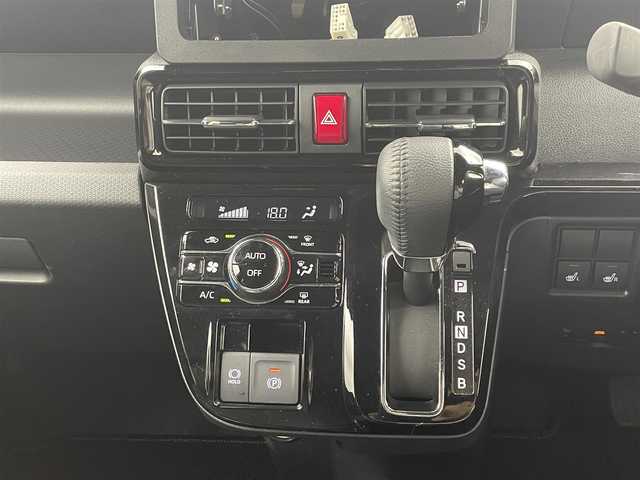 ダイハツ タント カスタム RS 岡山県 2024(令6)年 0.6万km ブラックマイカメタリック/ファイアークォーツレッドメタリック 2トーン バックカメラ/SDナビ/【CD/DVD/BT/フルセグTV】/型番：CN-RE06WD/ツートーンカラー/オーディオレス/ターボ/両側パワースライドドア/ハーフレザーシート/前席シートヒーター/LEDヘッドライト/ETC/衝突軽減ブレーキ/オートハイビーム/コーナーセンサー/レーンキープアシスト/オートブレーキホールド/アイドリングストップ/純正15インチアルミホイール/スマートキー/プッシュスタート