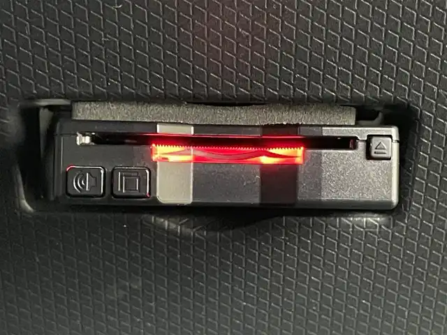 ダイハツ タント カスタム X 岡山県 2019(令1)年 4万km ブラックマイカメタリック 社外ナビ/・型番:AVIC-RZ002/（AM/FM/BT/USB）/バックカメラ/両側パワースライドドア/LEDヘッドライト/オートライト/コーナーセンサー(前後）/合皮コンビシート/運転席ロングスライド/純正14インチアルミホイール/カーテンエアバッグ/ISOFIX/後席サンシェイド/チルトステアリング/シートリフター/ウインカーミラー/ドアバイザー