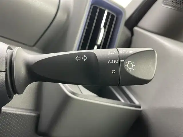ダイハツ タント カスタム X 岡山県 2019(令1)年 4万km ブラックマイカメタリック 社外ナビ/・型番:AVIC-RZ002/（AM/FM/BT/USB）/バックカメラ/両側パワースライドドア/LEDヘッドライト/オートライト/コーナーセンサー(前後）/合皮コンビシート/運転席ロングスライド/純正14インチアルミホイール/カーテンエアバッグ/ISOFIX/後席サンシェイド/チルトステアリング/シートリフター/ウインカーミラー/ドアバイザー