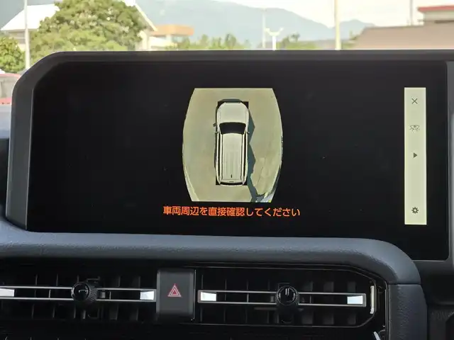トヨタ ランドクルーザー ２５０ VX 鹿児島県 2024(令6)年 0.3万km プラチナホワイトパールマイカ 丸目型Ｂｉ－ＢｅａｍＬＥＤヘッドランプ（ＯＰ装備）　/レーダークルーズコントロール　/ムーンルーフ　/Ｄ＋Ｎ席シートヒーター／エアシート　/ステアリングヒーター　/デジタルインナーミラー　/シートメモリー/パワーバックドア/社外フロアマット(ARTIGIANO製)/純正フロアマット/純正ヘッドライト有り(トランク積載)/純正トランクマット(トランク積載)/純正トノカバー/純正前後ドライブレコーダー/パノラミックビューモニター/デジタルインナーミラー/プッシュスタート/スマートキー/前後コーナーセンサー/横滑り防止装置/レーンキープアシスト/エアバッグ(W+サイド)/カーテンエアバッグ