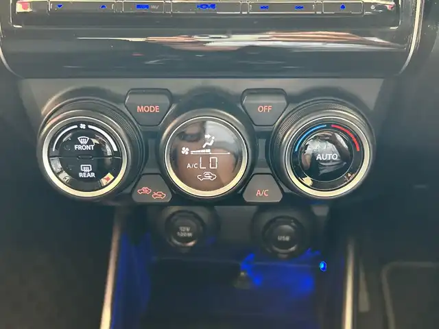 スズキ スイフト HYBRID RS 埼玉県 2018(平30)年 6.3万km スーパーブラックパール デュアルセンサーブレーキサポート　/純正8インチメモリナビ/　　CD/DVD/BT/フルセグ/レーダークルーズコントロール　/LEDオートライト　/シートヒーター　/純正16インチアルミ　/ステアリングスイッチ　/パドルシフト /ETC