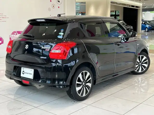 スズキ スイフト HYBRID RS 埼玉県 2018(平30)年 6.3万km スーパーブラックパール デュアルセンサーブレーキサポート　/純正8インチメモリナビ/　　CD/DVD/BT/フルセグ/レーダークルーズコントロール　/LEDオートライト　/シートヒーター　/純正16インチアルミ　/ステアリングスイッチ　/パドルシフト /ETC