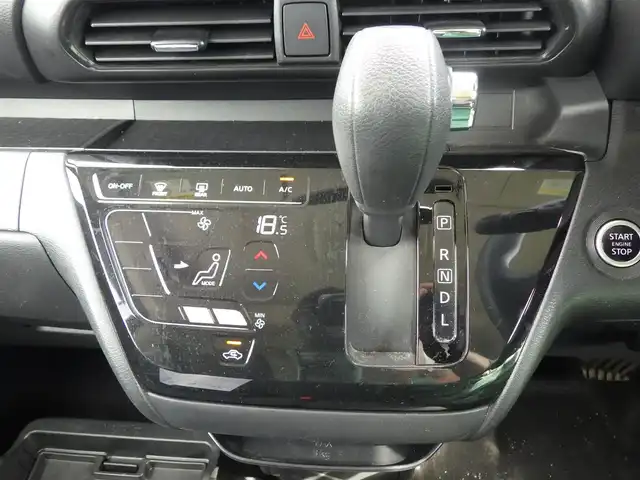 日産 ルークス ハイウェイスター X 千葉県 2020(令2)年 3.7万km フローズンバニラパール エマージェンシーブレーキ/両側パワースライドドア/9インチ純正SDナビ/地デジTV/【DVD/CD再生機能　Bluetooth接続】/アラウンドビューモニター/ドライブレコーダー/ETC/LEDヘッドライト/フォグライト/ウインカーミラー/コーナーセンサー/純正14インチアルミホイル/サイド/カーテンエアバッグ/インテリジェントキー