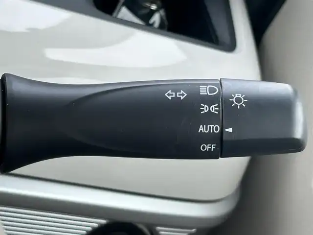 スズキ スペーシア HYBRID X 兵庫県 2018(平30)年 7万km シフォンアイボリーM ナビ/フルセグTV/BTオーディオ/CD/DVD/バックカメラ/ETC/両側パワースライドドア/シートヒーター/セーフティサポート/ヘッドライトレベライザ/純正フロアマット/純正ドアバイザー/横滑り防止装置/レーンキープアシスト/コーナーセンサー