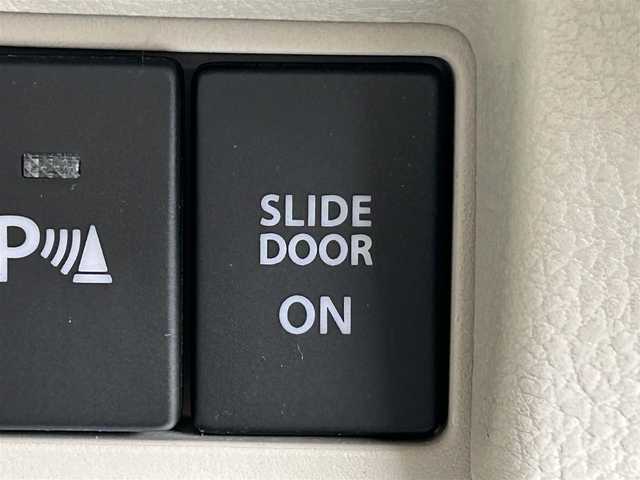 スズキ スペーシア HYBRID X 兵庫県 2018(平30)年 7万km シフォンアイボリーM ナビ/フルセグTV/BTオーディオ/CD/DVD/バックカメラ/ETC/両側パワースライドドア/シートヒーター/セーフティサポート/ヘッドライトレベライザ/純正フロアマット/純正ドアバイザー/横滑り防止装置/レーンキープアシスト/コーナーセンサー