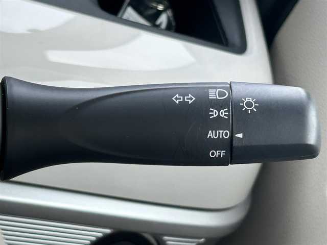 スズキ スペーシア HYBRID X 兵庫県 2018(平30)年 7万km シフォンアイボリーM ナビ/フルセグTV/BTオーディオ/CD/DVD/バックカメラ/ETC/両側パワースライドドア/シートヒーター/セーフティサポート/ヘッドライトレベライザ/純正フロアマット/純正ドアバイザー/横滑り防止装置/レーンキープアシスト/コーナーセンサー