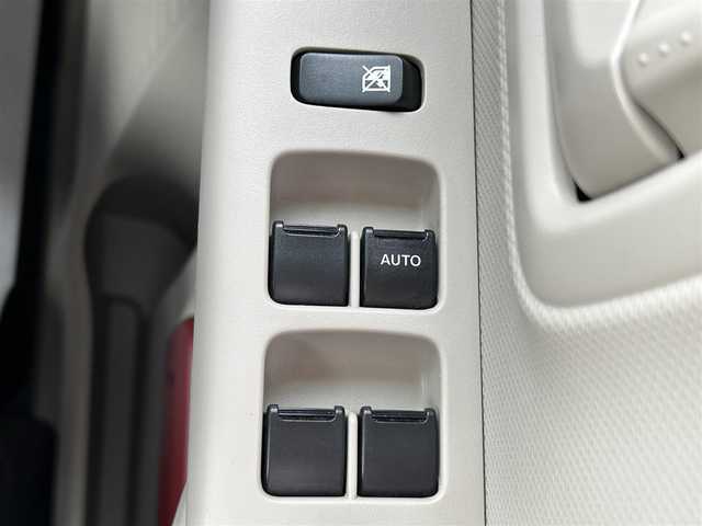 スズキ スペーシア HYBRID X 兵庫県 2018(平30)年 7万km シフォンアイボリーM ナビ/フルセグTV/BTオーディオ/CD/DVD/バックカメラ/ETC/両側パワースライドドア/シートヒーター/セーフティサポート/ヘッドライトレベライザ/純正フロアマット/純正ドアバイザー/横滑り防止装置/レーンキープアシスト/コーナーセンサー