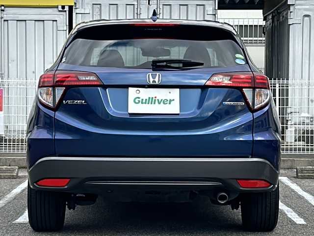 ホンダ ヴェゼル ハイブリッド X ホンダセンシング 愛知県 2016(平28)年 2.8万km モルフォブルーP /ワンオーナー//純正メモリナビ//純正フルセグTV//DVD/CD/FM/AM/iPod/SD/USB/BT//バックカメラ//ドライブレコーダー//ビルトインETC//Honda SENSING//衝突被害軽減ブレーキ//歩行者事故低減ステアリング//追従機能付きクルーズコントロール//レーンアシスト//路外逸脱抑制機能//誤発進抑制機能//先行車発進お知らせ機能//標識認識機能//電動パーキングブレーキ//オートブレーキホールド//ECONスイッチ//SPORT MODE//ステアスイッチ//パドルシフト//ガンメタ塗装ボディロアガーニッシュ//オートリトラミラー//純正フロアマット//純正16インチアルミホイール//純正LEDオートライト//フロントフォグランプ//ライト付きバニティミラー//自動防眩ミラー//ISOFIX//イモビライザー//ダブル/サイド/カーテンエアバック//スマートキー//スペアキー１本//取扱説明書//ナビ説明書//保証書//記録簿(H29/H30/R5)