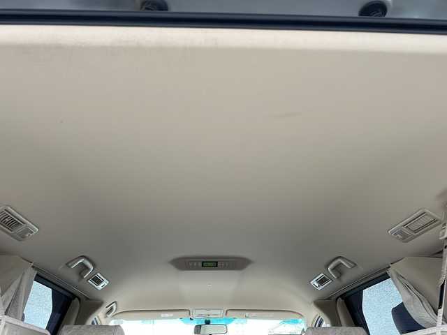 トヨタ アルファード Ｖ MZ 富山県 2004(平16)年 8.9万km ダークグレーマイカメタリック 4WD/社外SDナビ/フルセグ/Bluetooth/バックカメラ/ETC/両側パワースライドドア/イージークローザーリアゲート/レーンアシスト/社外19インチAW