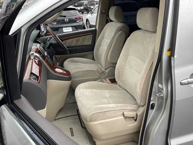 トヨタ アルファード Ｖ MZ 富山県 2004(平16)年 8.9万km ダークグレーマイカメタリック 4WD/社外SDナビ/フルセグ/Bluetooth/バックカメラ/ETC/両側パワースライドドア/イージークローザーリアゲート/レーンアシスト/社外19インチAW