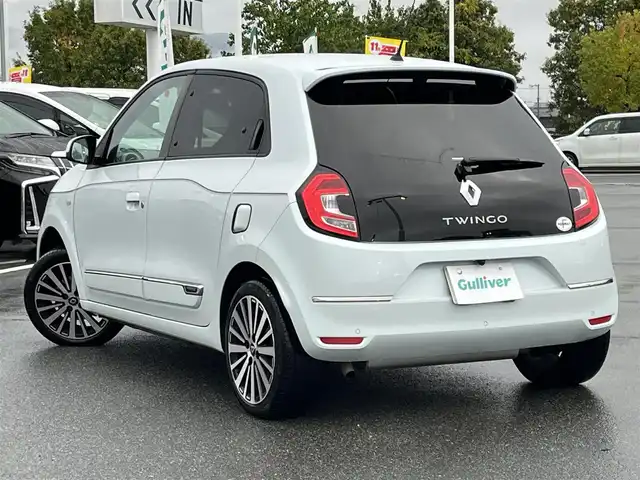 ルノー ルノー トゥインゴ インテンス 奈良県 2021(令3)年 2.2万km パール 社外ナビ　/フルセグ/ＤＶＤ　/Ｂｌｕｅｔｏｏｔｈ　/ＵＳＢ／ＡＵＸ端子　/バックカメラ　/ＥＴＣ　/前後ドライブレコーダー　/クルーズコントロール　/ハーフレザーシート　/前席シートヒーター　/純正フロアマット　/純正アルミホイール/保証書/取扱説明書/ワンオーナー　/スペアキー１本