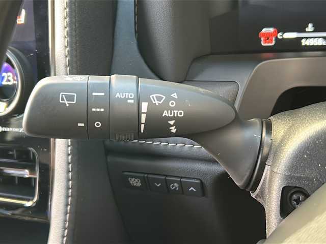 トヨタ アルファードハイブリット Z 広島県 2024(令6)年 1.5万km プラチナホワイトパールマイカ 禁煙/左右独立ムーンルーフ/セーフティセンス/・プリクラッシュセーフティ/・レーントレーシングアシスト/・レーダークルーズコントロール/・アダプティブハイビーム/・ロードサインアシスト/・ドライバー異常時対応/・プロアクティブドライビングアシスト/・発進遅れ告知機能/BSM/パーキングサポートブレーキ/純正14インチディスプレイ/ナビ/・FM/AM/Bluetooth/USB/フルセグ/・Miracast/MDMI/Applecarplay/androidauto/・ETC2.0/パノラミックビューモニター/フリップダウンモニター/HUD/両側パワースライドドア/パワーバックドア/シートヒーター/ベンチレーション/パワーシート/メモリーシート/ステアリングヒーター/ドライブレコーダー(TZ-D203MW)/おくだけ充電/フロアマット/AC100V1500W