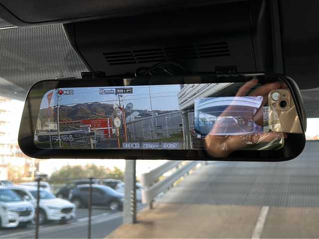 トヨタ アルファードハイブリット Z 広島県 2024(令6)年 1.5万km プラチナホワイトパールマイカ 禁煙/左右独立ムーンルーフ/セーフティセンス/・プリクラッシュセーフティ/・レーントレーシングアシスト/・レーダークルーズコントロール/・アダプティブハイビーム/・ロードサインアシスト/・ドライバー異常時対応/・プロアクティブドライビングアシスト/・発進遅れ告知機能/BSM/パーキングサポートブレーキ/純正14インチディスプレイ/ナビ/・FM/AM/Bluetooth/USB/フルセグ/・Miracast/MDMI/Applecarplay/androidauto/・ETC2.0/パノラミックビューモニター/フリップダウンモニター/HUD/両側パワースライドドア/パワーバックドア/シートヒーター/ベンチレーション/パワーシート/メモリーシート/ステアリングヒーター/ドライブレコーダー(TZ-D203MW)/おくだけ充電/フロアマット/AC100V1500W