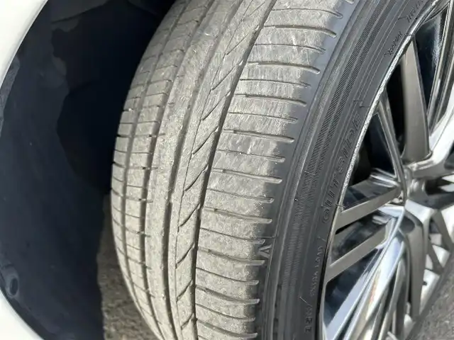 トヨタ クラウン ハイブリッド アスリートS 宮城県 2017(平29)年 5.6万km ホワイトパールクリスタルシャイン インテリジェントクリアランスソナー/バックソナー/＝＝＝/セーフティセンスP/・プリクラッシュセーフティ/・レーンディパーチャーアラート/・オートマチックハイビーム/・レーダークルーズコントロール/純正ナビ/・CD/DVD/・Blu-ray/・Bluetooth/・フルセグTV/バックカメラ/ビルトインETC/パワーシート/シートヒーター/ステアリングヒーター/革巻きステアリング/ステアリングスイッチ/MTモード付ATシフト/LEDヘッドランプ/フォグランプ/オートライト/スマートキー＆プッシュスタート/電動格納ミラー/純正18インチAW/スペアタイヤ/純正フロアマット/純正ドアバイザー/W/サイド/カーテン/ニーエアバッグ