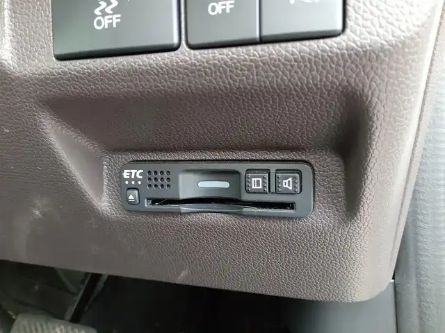 ホンダ フリード G ホンダセンシング 福井県 2021(令3)年 2.7万km プラチナホワイトパール 純正9インチナビ/AM/FM/フルセグ/BT/CD/DVD/USB/iPod/バックカメラ/両側パワースライドドア/アダプティブクルーズコントロール/レーンキープアシスト/横滑り防止装置/盗難防止装置/アイドリングストップ/ビルトインETC/前後ドライブレコーダー/純正フロアマット/ダブルエアバッグ/スマートキー/純正ホイルキャップ