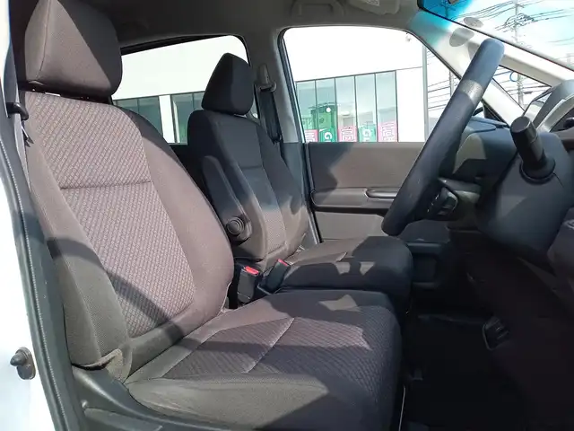 ホンダ フリード G ホンダセンシング 福井県 2021(令3)年 2.7万km プラチナホワイトパール 純正9インチナビ/AM/FM/フルセグ/BT/CD/DVD/USB/iPod/バックカメラ/両側パワースライドドア/アダプティブクルーズコントロール/レーンキープアシスト/横滑り防止装置/盗難防止装置/アイドリングストップ/ビルトインETC/前後ドライブレコーダー/純正フロアマット/ダブルエアバッグ/スマートキー/純正ホイルキャップ