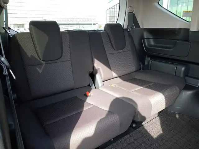 ホンダ フリード G ホンダセンシング 福井県 2021(令3)年 2.7万km プラチナホワイトパール 純正9インチナビ/AM/FM/フルセグ/BT/CD/DVD/USB/iPod/バックカメラ/両側パワースライドドア/アダプティブクルーズコントロール/レーンキープアシスト/横滑り防止装置/盗難防止装置/アイドリングストップ/ビルトインETC/前後ドライブレコーダー/純正フロアマット/ダブルエアバッグ/スマートキー/純正ホイルキャップ