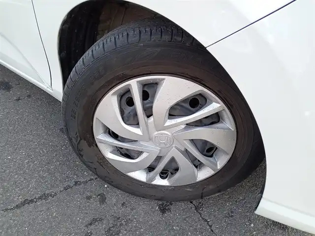 ホンダ フリード G ホンダセンシング 福井県 2021(令3)年 2.7万km プラチナホワイトパール 純正9インチナビ/AM/FM/フルセグ/BT/CD/DVD/USB/iPod/バックカメラ/両側パワースライドドア/アダプティブクルーズコントロール/レーンキープアシスト/横滑り防止装置/盗難防止装置/アイドリングストップ/ビルトインETC/前後ドライブレコーダー/純正フロアマット/ダブルエアバッグ/スマートキー/純正ホイルキャップ