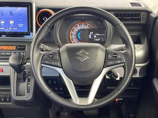 スズキ スペーシア ギア HYBRID XZ 愛知県 2021(令3)年 1.5万km フェニックスレッドパール/ガンメタリック2トーンルーフ 純正8インチナビ/【Bluetooth/フルセグTV/CD/DVD/USB/AM/FM】/両側パワースライドドア/レーダークルーズコントロール/衝突被害軽減ブレーキ/レーンアシスト/アイドリングストップ/コーナーセンサー/横滑り防止装置/前席シートヒーター/サーキュレーター/サンシェード/ETC/純正フロアマット/オートエアコン/プッシュスタート/スマートキー/ステアリングスイッチ/電動格納ミラー/ドアバイザー/LEDオートライト