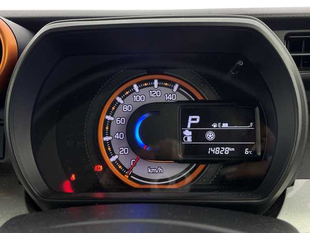 スズキ スペーシア ギア HYBRID XZ 愛知県 2021(令3)年 1.5万km フェニックスレッドパール/ガンメタリック2トーンルーフ 純正8インチナビ/【Bluetooth/フルセグTV/CD/DVD/USB/AM/FM】/両側パワースライドドア/レーダークルーズコントロール/衝突被害軽減ブレーキ/レーンアシスト/アイドリングストップ/コーナーセンサー/横滑り防止装置/前席シートヒーター/サーキュレーター/サンシェード/ETC/純正フロアマット/オートエアコン/プッシュスタート/スマートキー/ステアリングスイッチ/電動格納ミラー/ドアバイザー/LEDオートライト