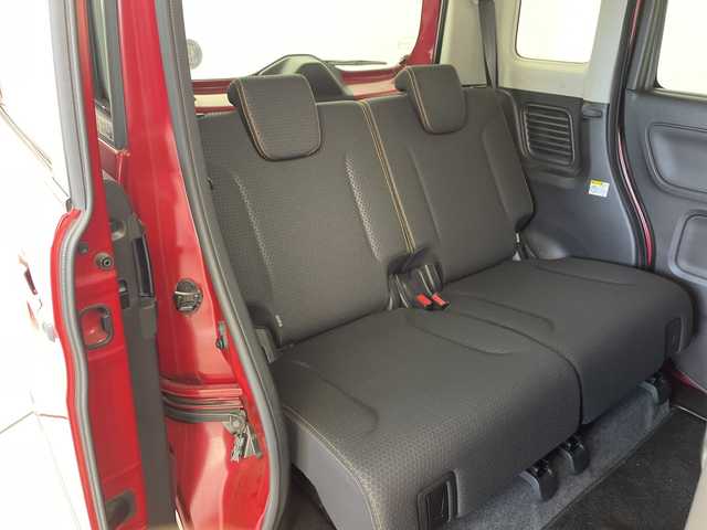 スズキ スペーシア ギア HYBRID XZ 愛知県 2021(令3)年 1.5万km フェニックスレッドパール/ガンメタリック2トーンルーフ 純正8インチナビ/【Bluetooth/フルセグTV/CD/DVD/USB/AM/FM】/両側パワースライドドア/レーダークルーズコントロール/衝突被害軽減ブレーキ/レーンアシスト/アイドリングストップ/コーナーセンサー/横滑り防止装置/前席シートヒーター/サーキュレーター/サンシェード/ETC/純正フロアマット/オートエアコン/プッシュスタート/スマートキー/ステアリングスイッチ/電動格納ミラー/ドアバイザー/LEDオートライト