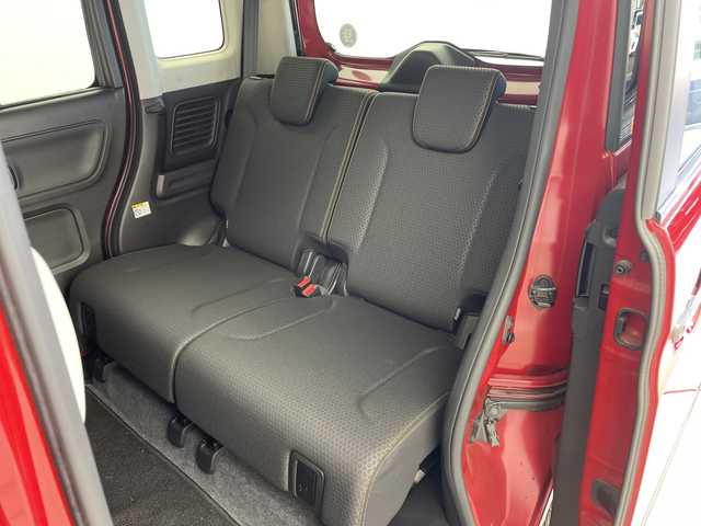 スズキ スペーシア ギア HYBRID XZ 愛知県 2021(令3)年 1.5万km フェニックスレッドパール/ガンメタリック2トーンルーフ 純正8インチナビ/【Bluetooth/フルセグTV/CD/DVD/USB/AM/FM】/両側パワースライドドア/レーダークルーズコントロール/衝突被害軽減ブレーキ/レーンアシスト/アイドリングストップ/コーナーセンサー/横滑り防止装置/前席シートヒーター/サーキュレーター/サンシェード/ETC/純正フロアマット/オートエアコン/プッシュスタート/スマートキー/ステアリングスイッチ/電動格納ミラー/ドアバイザー/LEDオートライト