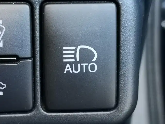 トヨタ アクア S スタイルブラック 茨城県 2018(平30)年 4.6万km ダークブルーマイカ 純正ナビ/【AM・FM・CD・DVD・TV・SD・BT】/Bカメラ/ETC/前後コーナーセンサー/オートライト/Fフォグ/LEDライト/オートハイビーム/ヘッドライトレベライザー/横滑り防止装置/レーンキープアシスト/衝突被害軽減システム/純正フロアマット/社外アルミホイール/電格ミラー/ウインカーミラー