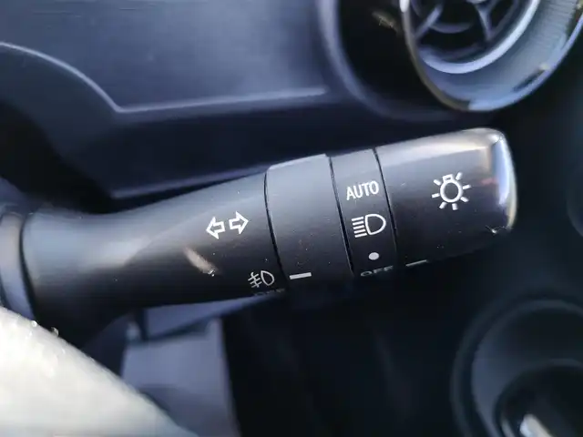 トヨタ アクア S スタイルブラック 茨城県 2018(平30)年 4.6万km ダークブルーマイカ 純正ナビ/【AM・FM・CD・DVD・TV・SD・BT】/Bカメラ/ETC/前後コーナーセンサー/オートライト/Fフォグ/LEDライト/オートハイビーム/ヘッドライトレベライザー/横滑り防止装置/レーンキープアシスト/衝突被害軽減システム/純正フロアマット/社外アルミホイール/電格ミラー/ウインカーミラー